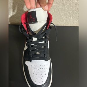 jordan 1 mids